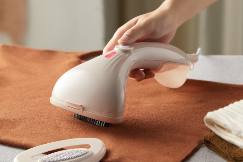 Bàn ủi Bear cầm tay công suất cao cho đồ dễ nhăn