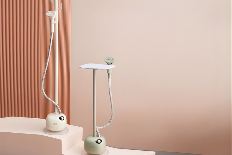 Bàn ủi Bear hơi nước đứng cho gia đình đông người